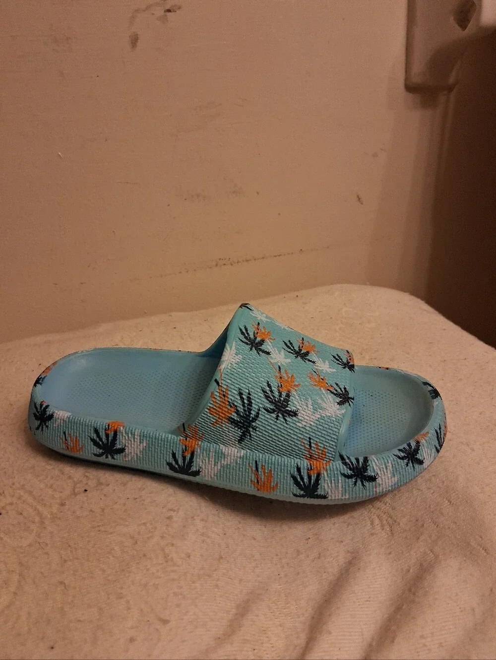 Kids Light Blue Tropical Palm Slide Sandals similar to Crocs EU Size 34, US 2